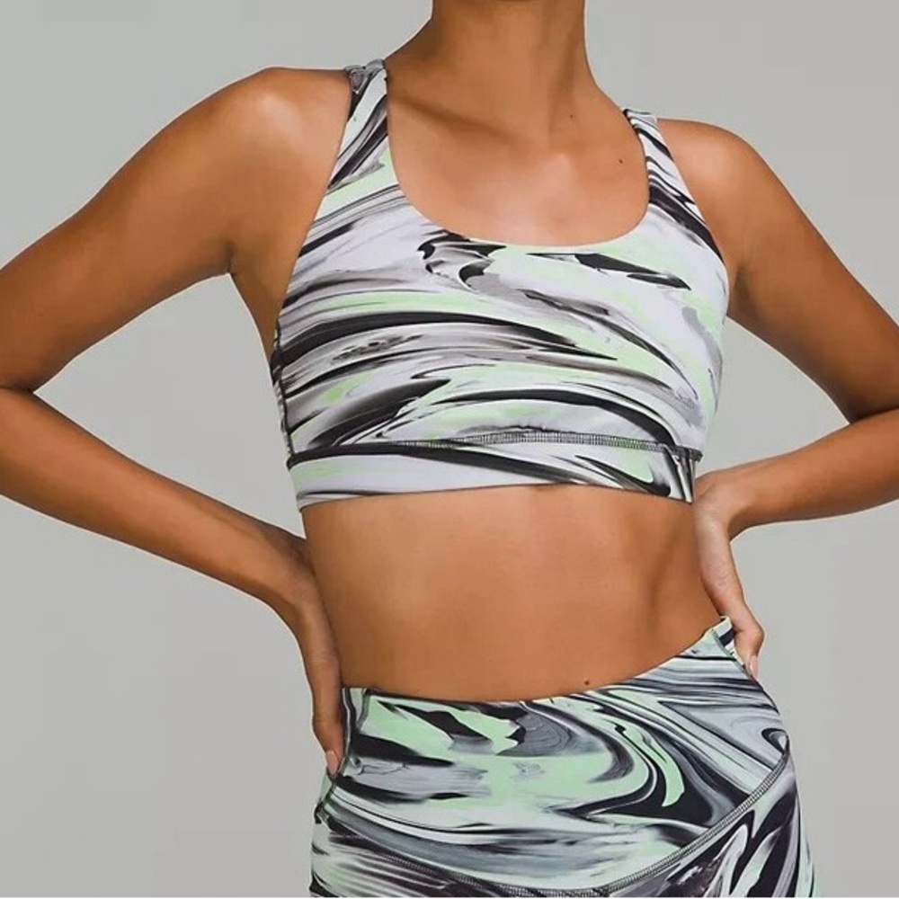 Lululemon Energy Bra, NWT, Paint Glide Warp Multi Pattern, Size 6